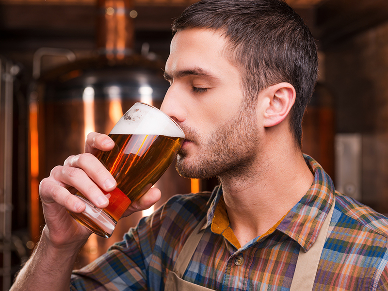 Uống bia thế nào để ngon hơn? – Bí quyết từ chuyên gia bia nhập khẩu